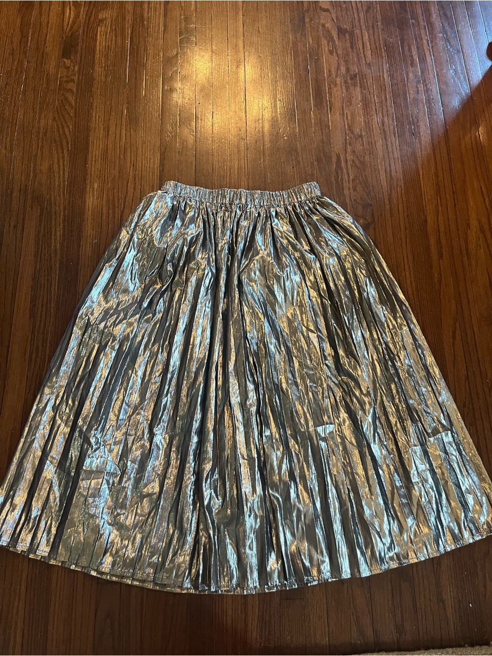 Metallic Pleated Midi Skirt